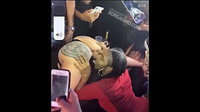 Drunk Cardi B gets her ass sucked at the nightclub