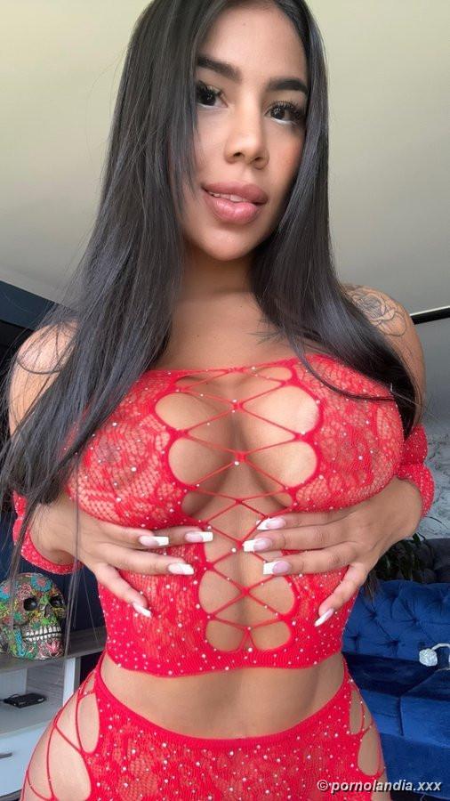 Fotos de mujer morena desnuda mostrando su cuerpo - Foto 247477