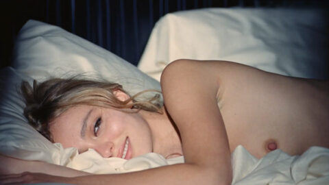 Lily-Rose Depp desnuda en un recopilatorio con todas sus escenas desnuda