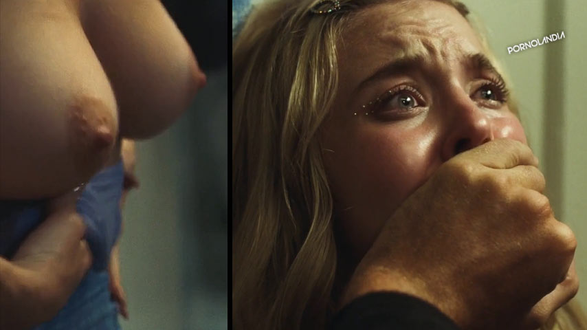 Sydney Sweeney desnuda mostrando sus pechos desnuda