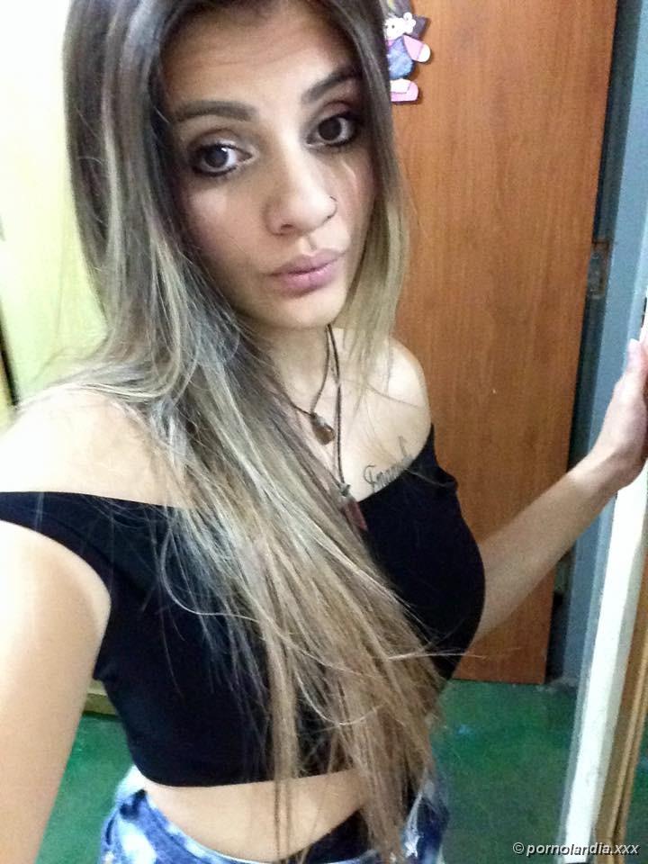 Ella es Mayara, ¿te la imaginas desnuda? - Foto 23590