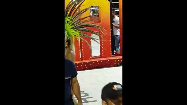 Amateur caliente en el carnaval