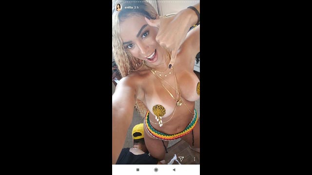 Anitta semidesnuda en vídeo de Instagram