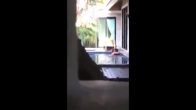 CAPTADAS DE TURISTA FOLLANDO EN LA PISCINA DE COPACABANA VTI 2017