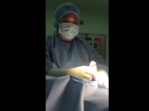 Enfermera masturbándose paciente