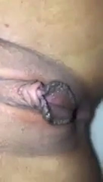 Filmó el ppk caliente de cerca.