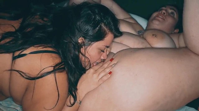 Lesbianas gorditas teniendo sexo desnudas