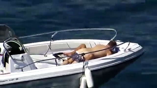 Pareja rica fue captada teniendo sexo en el barco