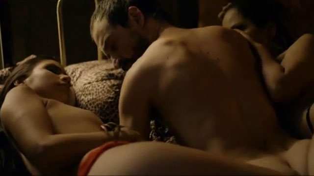 Renata Frisson la Mujer Melão teniendo sexo en la serie 1 Contra Todos