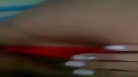 travieso masturbándose