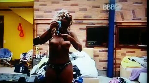 Adélia BBB16 - Hermosa silicona