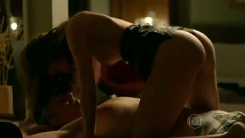 Agatha Moreira teniendo sexo desnuda con Reynaldo Gianecchini