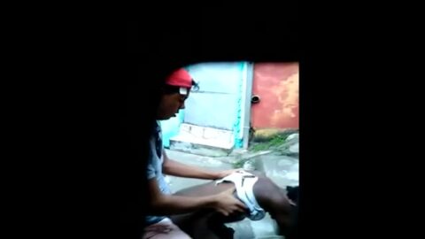 Atrapado sexo en la calle Favela