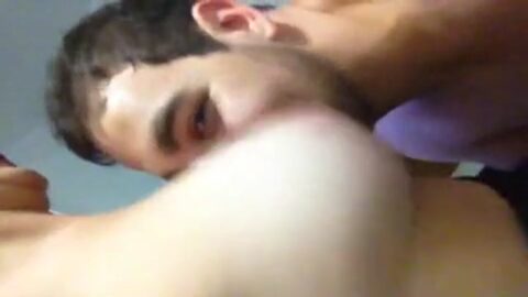 Azotes en los senos para grupo de whatsapp