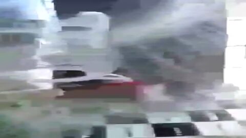 Bailarina del grupo Forro Pegado haciéndole una mamada al cantante. vd02