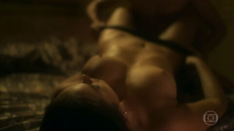 Bruna Marquezine desnuda en Nada será como antes (Nuevo vídeo desnudo)