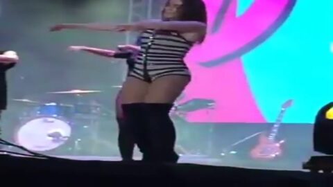 Cantante Anitta bailando granada a tope