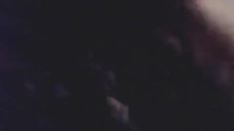 Chica traviesa dando el culo y chica filmando