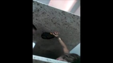 Chupar pollas en el baño de la fiesta se puso en línea