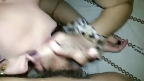 Chupete Caliente de Niña Novinha