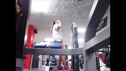 Culo caliente haciendo ejercicio