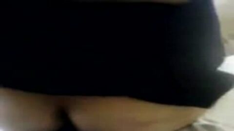 El sexo con una joven universitaria se puso en línea