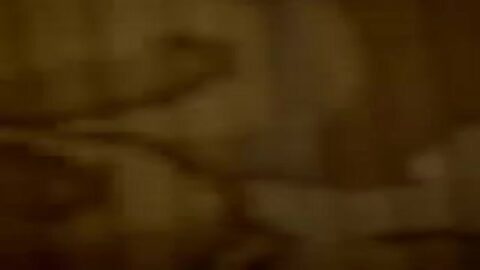 Espiando a una joven prima en bikini