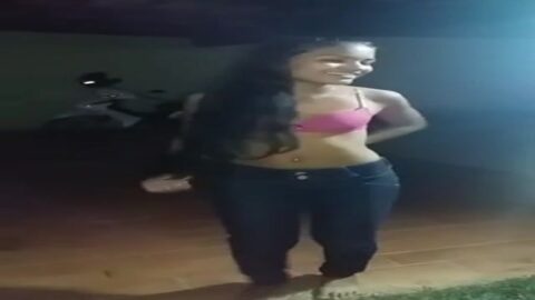 Ester Tigresa desnuda