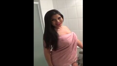 Fabiane Thompson Video Casero Dando Un Mensaje