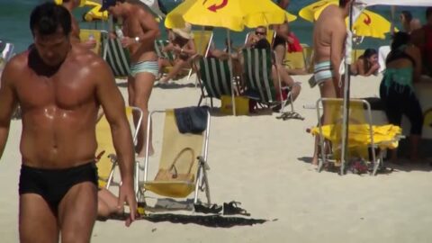 Fernanda Abraão La Rubia De La Losa En Bikini En La Playa Carioca