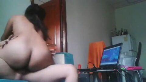 Filmando un polvo con una novia ninfomana