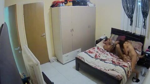 Filmó en secreto sexo con su joven novia