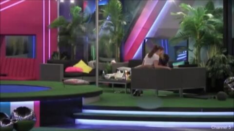 Gran Hermano Inglaterra mamada sensacional Marco y Laura