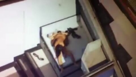 Helicóptero filmando sexo en el acto