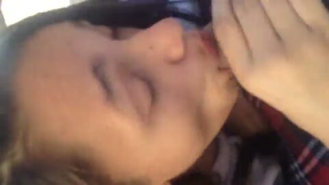 Joven Adolescente Pagando Mamada