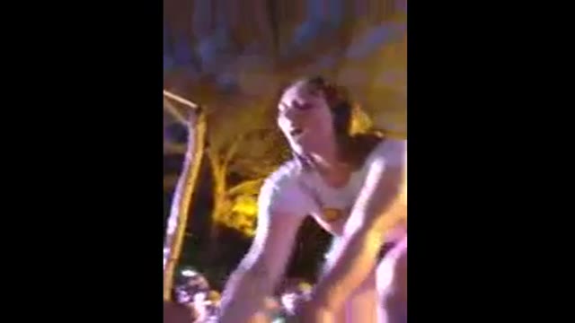 Jovencitas de Buzios RJ mostrando sus pechos en público