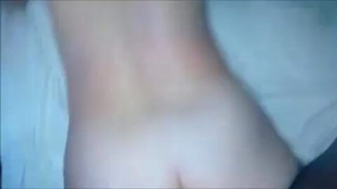 Junior comiendo el blanco a la hora del almuerzo.