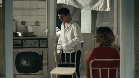 La actriz Deborah Secco desnuda escena de sexo desnuda en la película Buena suerte