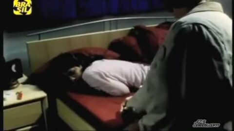 La actriz María Ribeiro desnuda en una escena de sexo