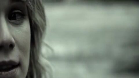 La actriz Mariana Ximenes desnuda en película de Zoom