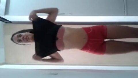 La joven Paulinha cayó en WhatsApp.