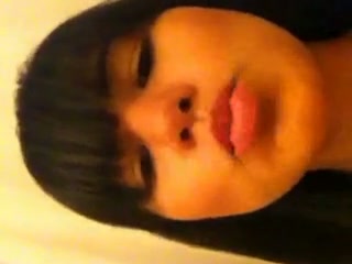 Larissa masturbándose para su novio