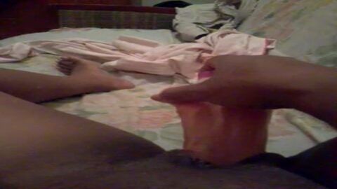 MILF golosa de Minas Gerais con gran consolador en el coño