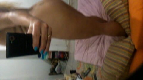 MILF rubia caliente de Juiz De Fora filmándose desnuda