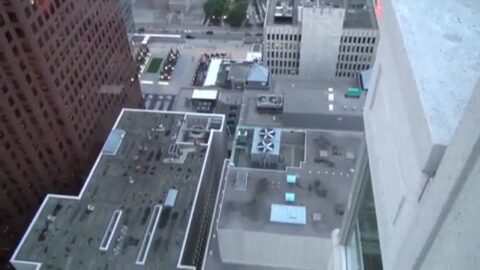 Mamada en el piso 40 del edificio con corridas