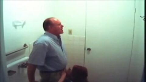 Mamada jovencita - tubepornoamadoras.com