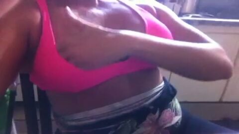 Mis Pechos ¿Quién Los Quiere?