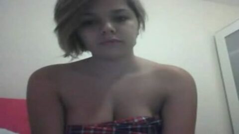 Morena tetona marcela mostrando todo por webcam se conectó