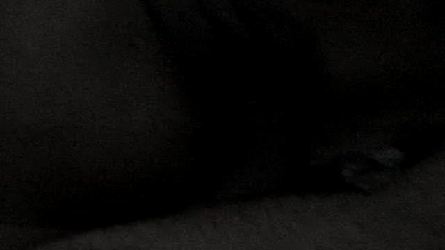 Mujer casada gritando de lujuria y corriéndose en sexo amateur