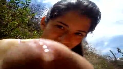 Pareja peruana follando en el bosque